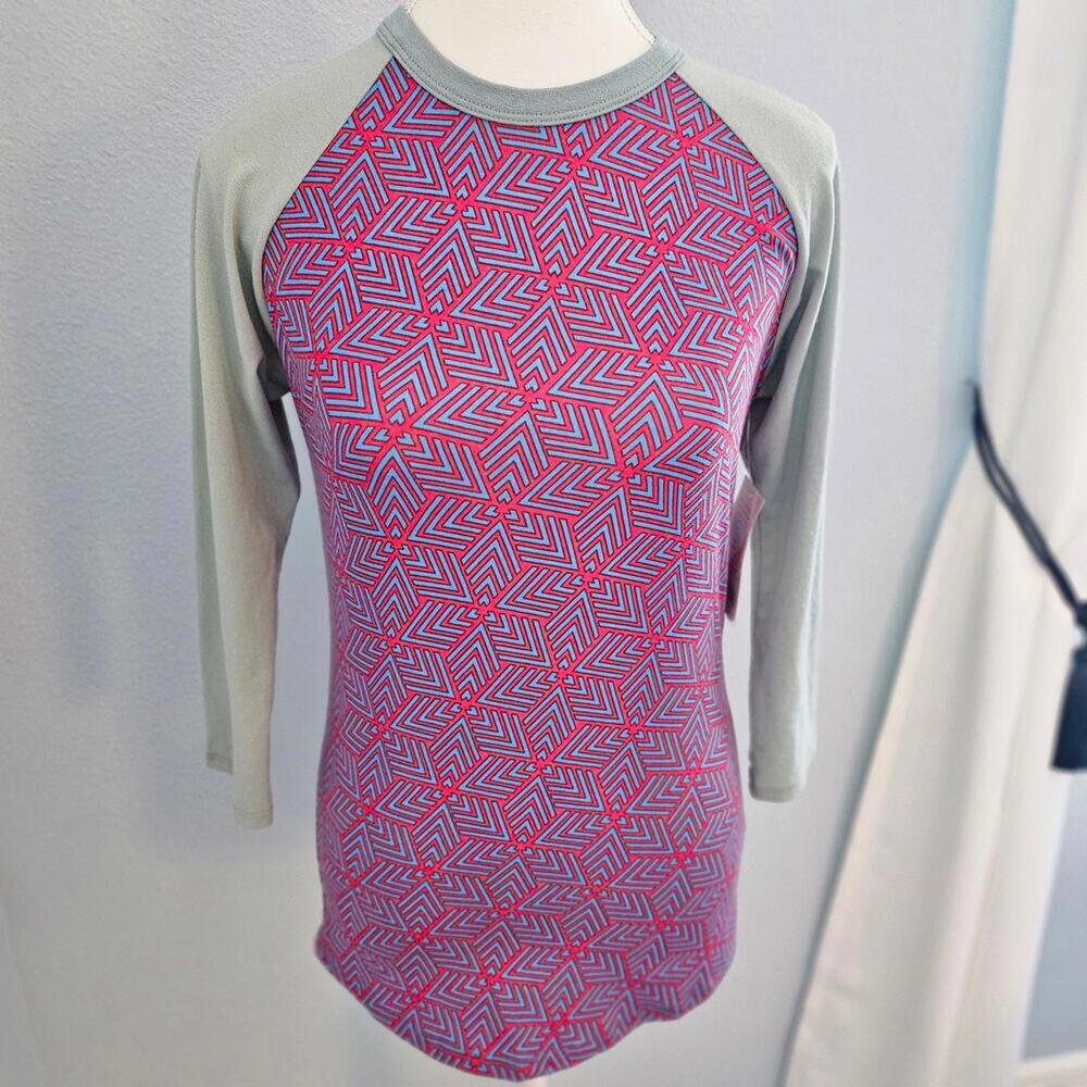 NWT LuLaRoe XXS Raglan Top Geometric Pink Blue Pattern ¾ Sleeve Crew Neck